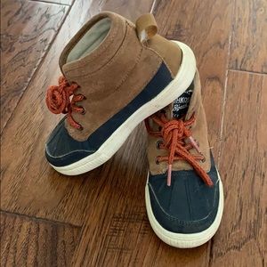 Boys size 11 Osh Kosh boots